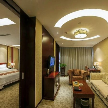 Dongfang Hotel Weifang Exteriör bild