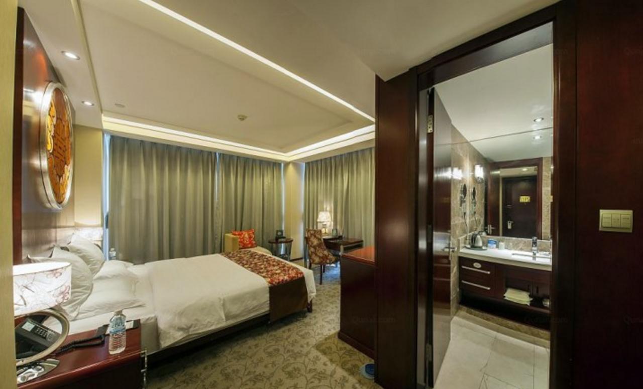 Dongfang Hotel Weifang Exteriör bild